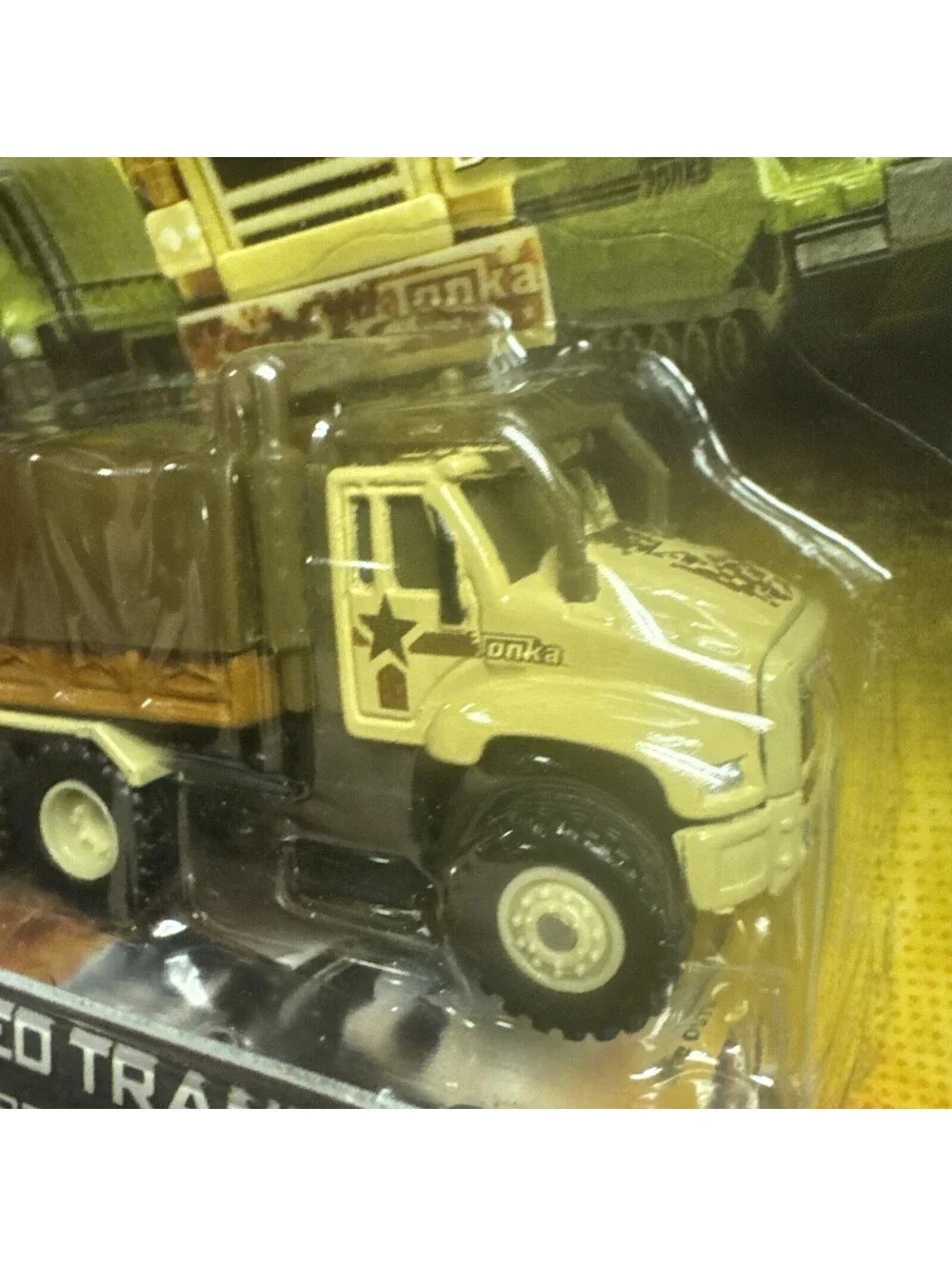 Tonka Strike Force Metal Desert Defenders Air Assault & Fortified Transport 1/64